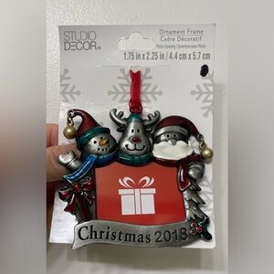 Studio Decor Ornament Frame Christmas 2018 - New